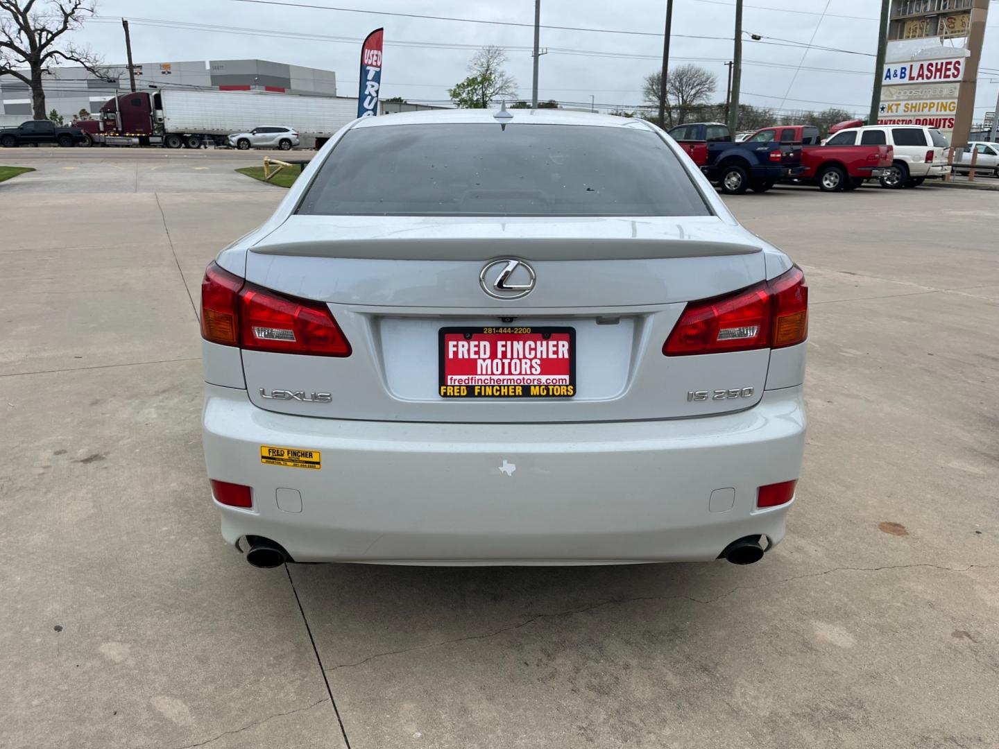 2008 white /TAN Lexus IS IS 250 6-Speed Manual (JTHBK262285) with an 2.5L V6 24V DOHC engine, 6-Speed Manual Overdrive transmission, located at 14700 Tomball Parkway 249, Houston, TX, 77086, (281) 444-2200, 29.928619, -95.504074 - Photo#5